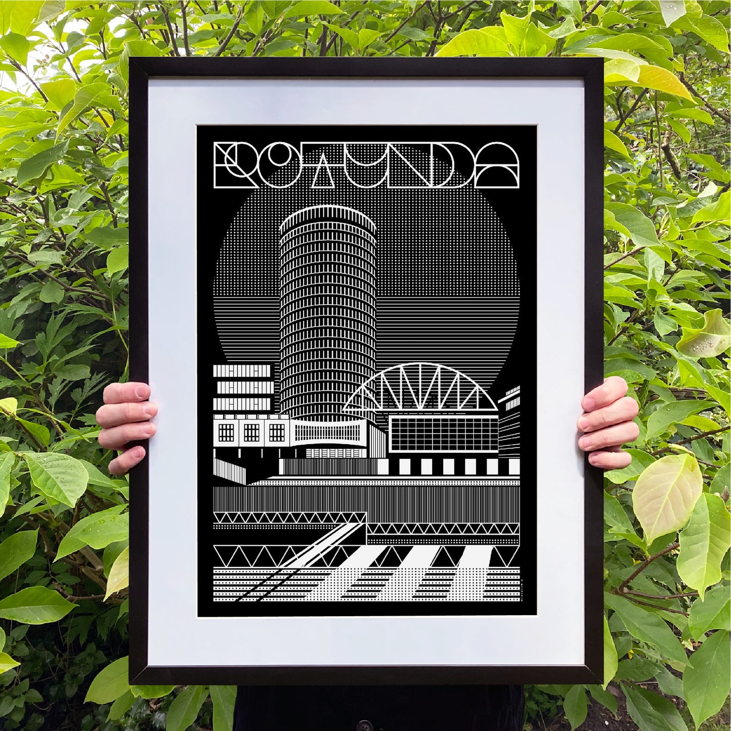 Rotunda Black